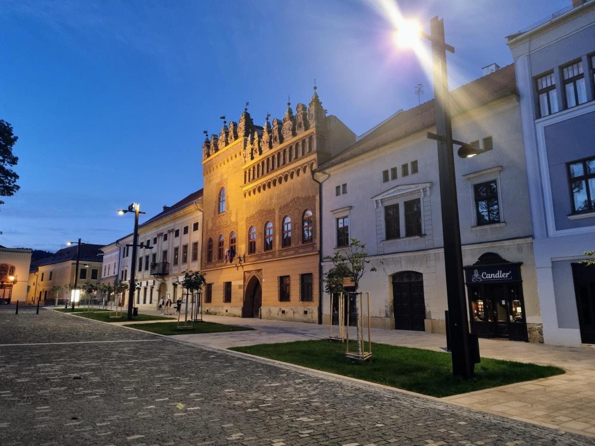 Apartment In A Historical House In The Center Of Levoča Exterior foto